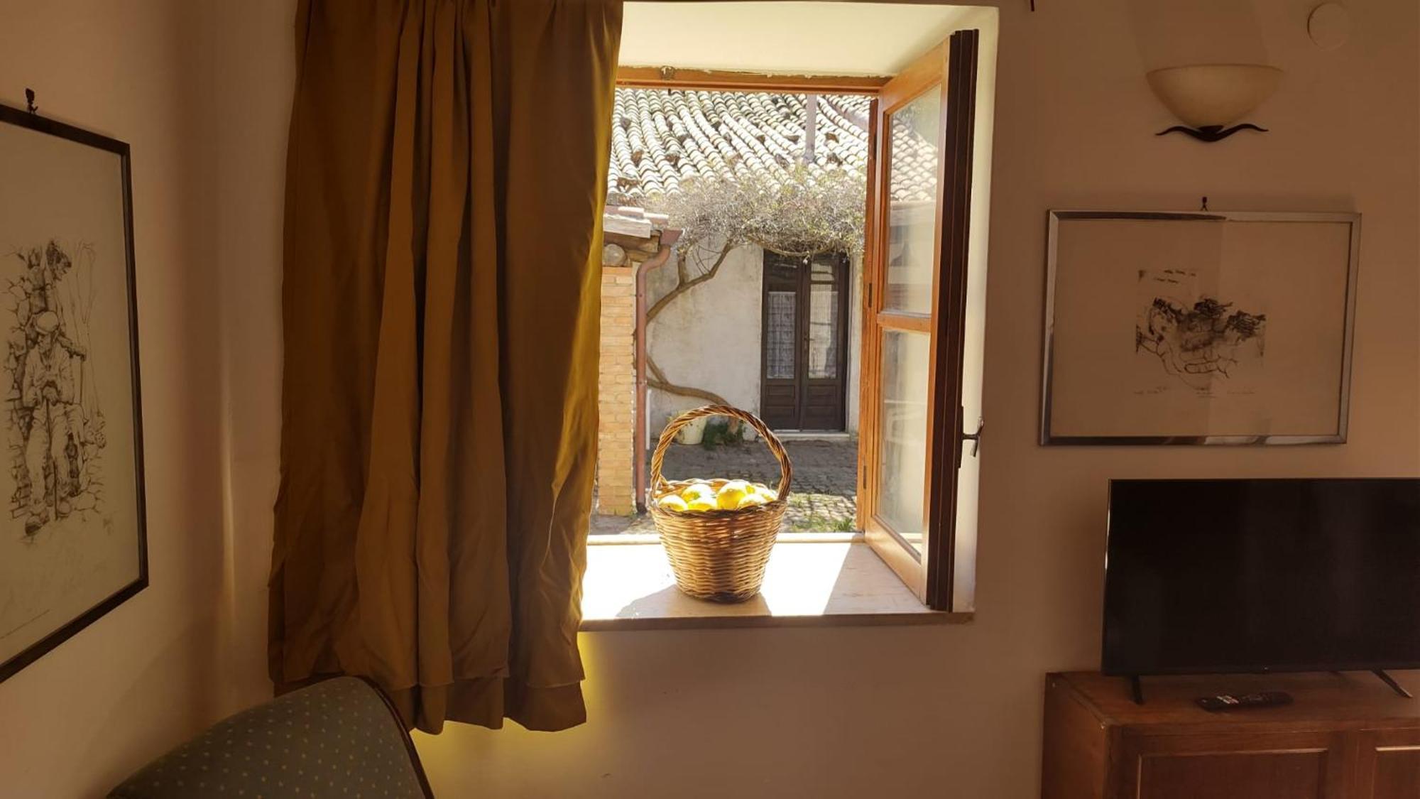 Linati'S Apartments ポッリナ エクステリア 写真